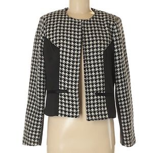 Roz & Ali Black and White Houndstooth Blazer